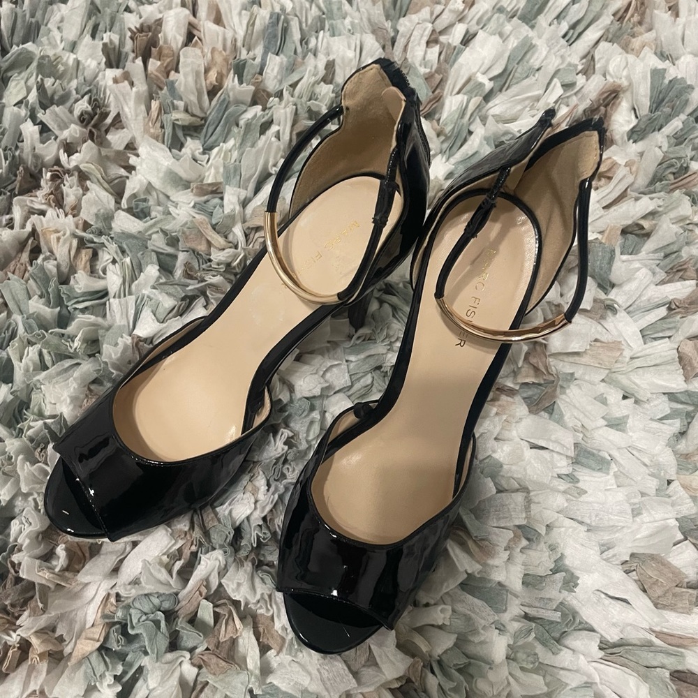 Shoes - Picture 5 of 5